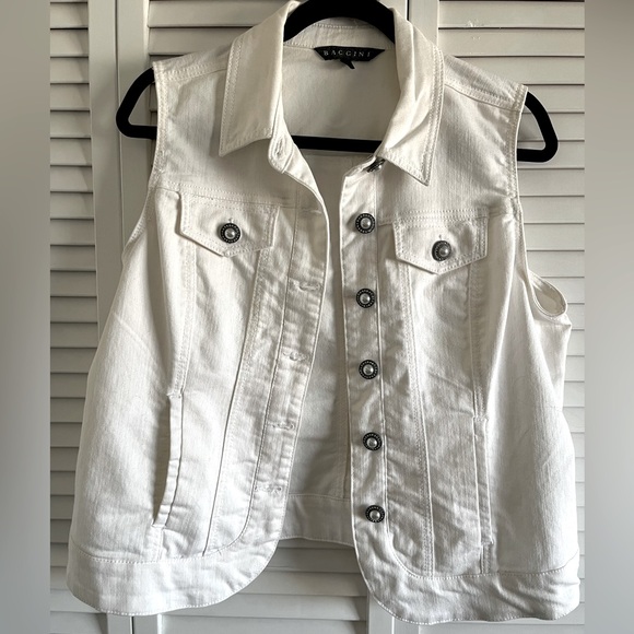 Baccini Jackets & Coats Baccini Super Cute Womens White Denim Vest